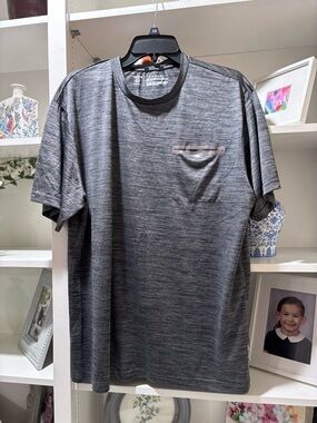 Reebok Men's Heather Gray Pocket Tee - Casual Crewneck Shirt